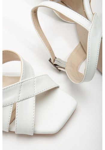 Yüksek Topuklu Beyaz Suni Deri Küt Burun Kadın Ayakkabı